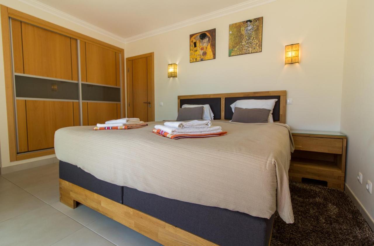 Cliff-Top Townhouse With Stunning Ocean Views Carvoeiro  Esterno foto