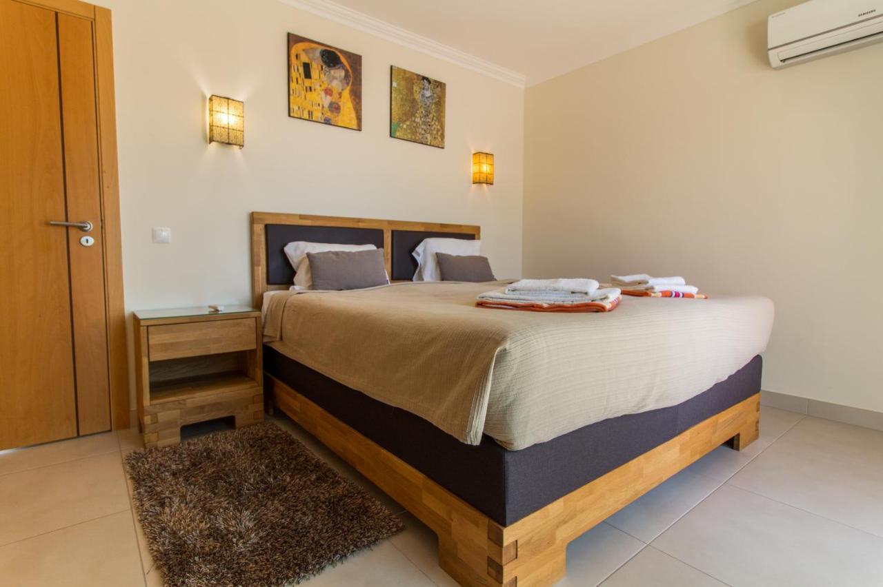 Cliff-Top Townhouse With Stunning Ocean Views Carvoeiro  Esterno foto
